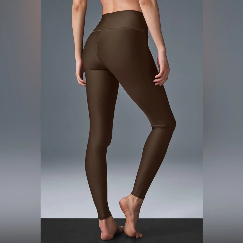 ALO Yoga High Waist Airlift Legging in Espresso
